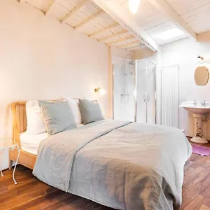  Vakantiehuis Carriage House In Quiet Ecological Garden